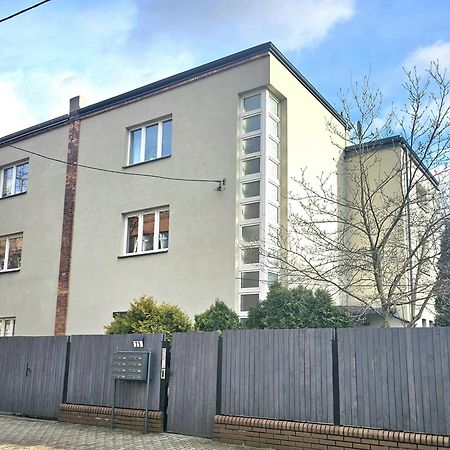 Urabn Apartments Studio With Garden No 2A Chorzow Katowice Free Private Parking, Self Check-In Bagian luar foto