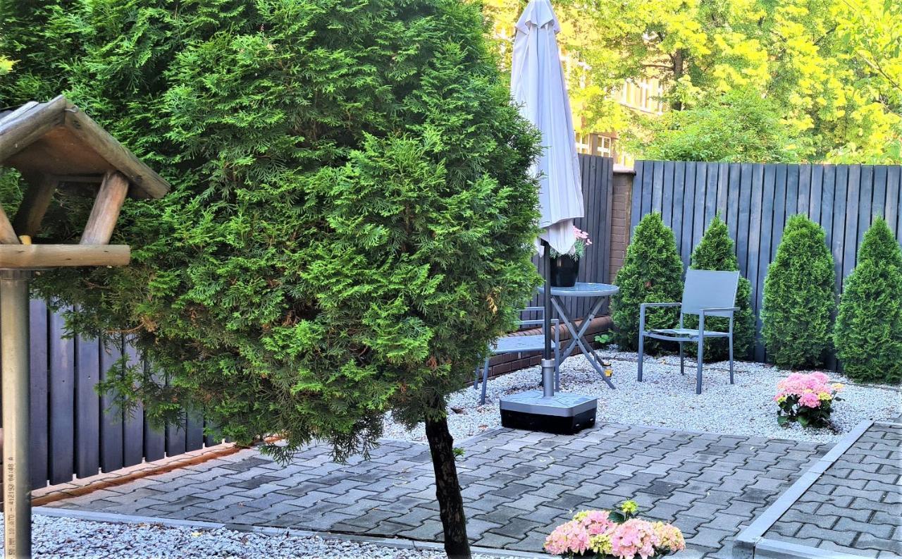 Urabn Apartments Studio With Garden No 2A Chorzow Katowice Free Private Parking, Self Check-In Bagian luar foto