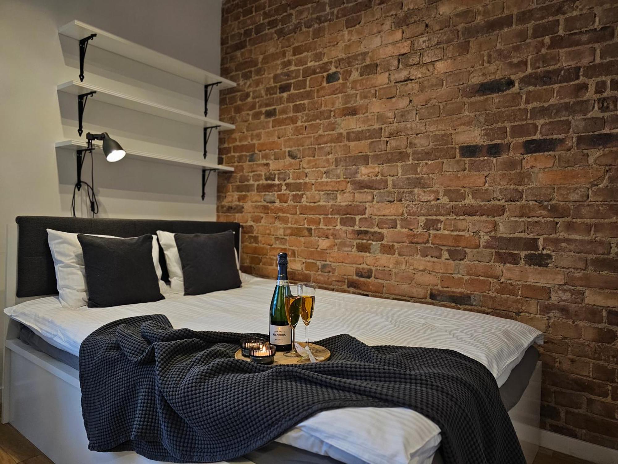 Urabn Apartments Studio With Garden No 2A Chorzow Katowice Free Private Parking, Self Check-In Bagian luar foto